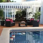 La Riviera