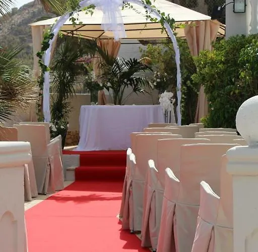 La Riviera Hotel